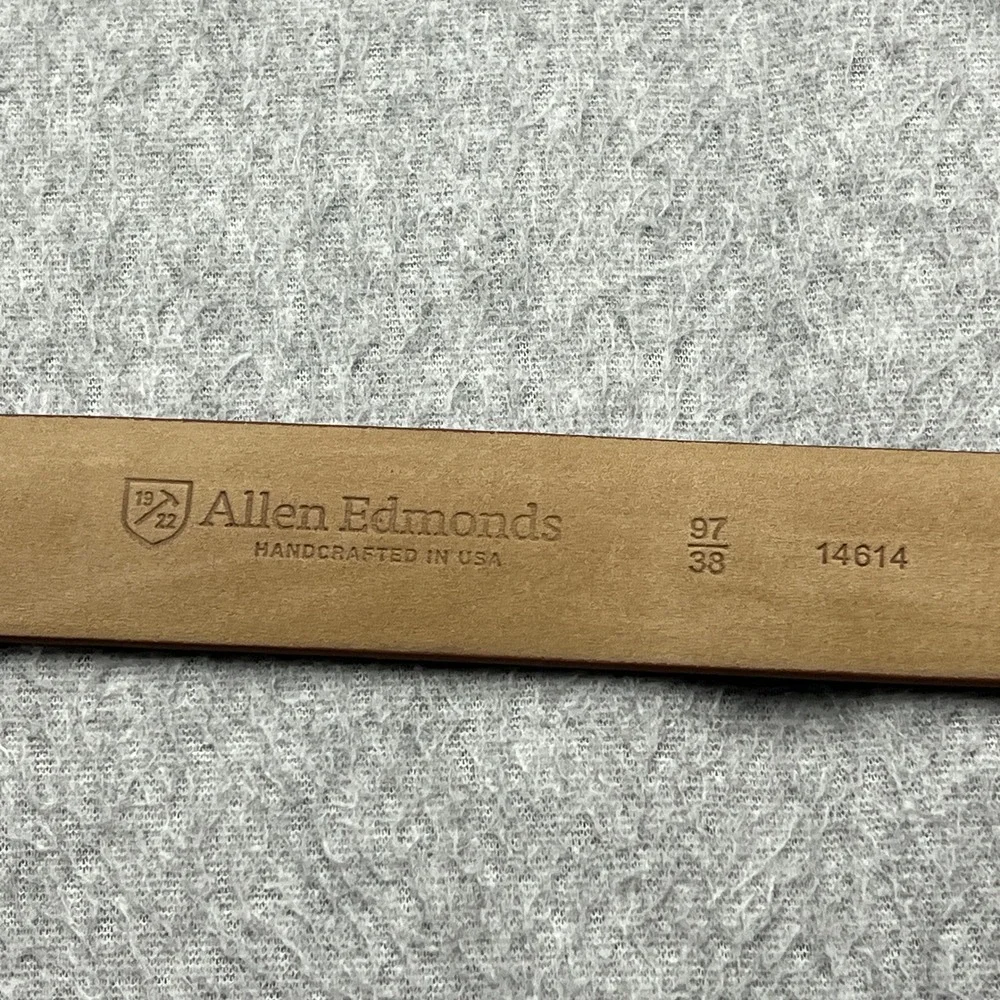 Allen Edmonds Hampton Ave Belt Mens 38 Brown Leather Solid Brass Buckle USA